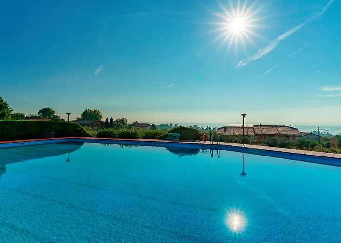 Sunset - Regarda Travel * バルドリーノ